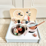 TABLE KITCHEN WITH 8 ACCESSORIES