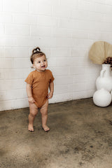 CHESTNUT SHORT SLEEVE BODYSUIT